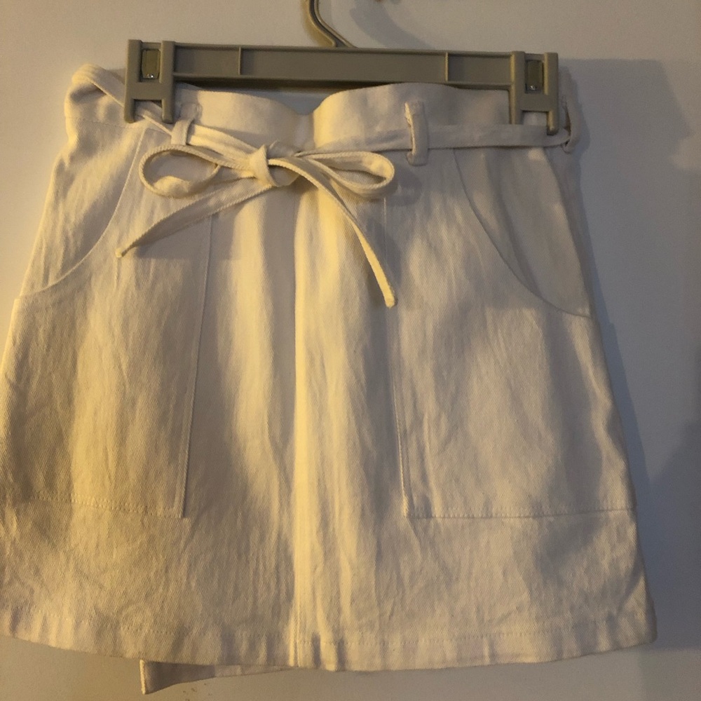 Cream Tie-Waist Skirt